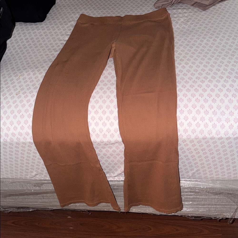 PINK Victoria's Secret Tan Ribbed Leggings
